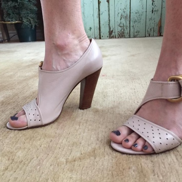 Chloe heels. - Picture 2 of 8